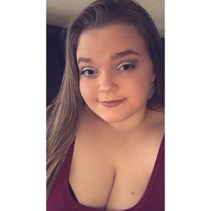 Meet your Posher, Ashleigh